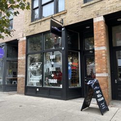 614Sneaker - Store front