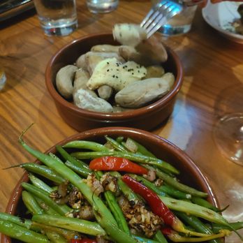 Vidrio - Haricot verts and seawater potatoes - Mediterranean Near Me - Raleigh, North Carolina Vidrio - Haricot verts and seawater potatoes - Mediterranean Near Me - Raleigh, North Carolina