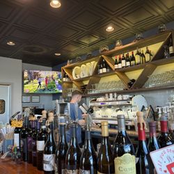 Grounds & Vine - Bar seating