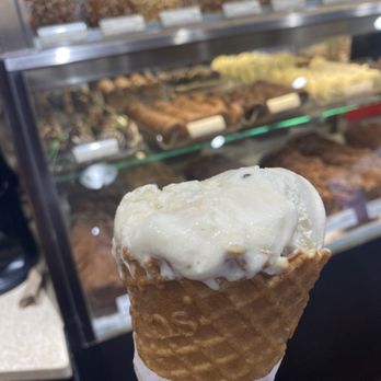 Kilwins Ice Cream - Chocolate - Fudge - Sea salt caramel ice cream - SO GOOD! - Ice Cream & Frozen Yogurt Near Me - St. Augustine, Florida