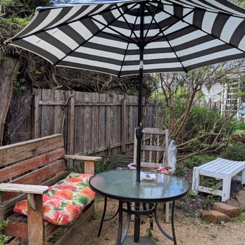 Papi's Pies - There was plenty of shaded seating in the beautiful garden. - Desserts Near Me - Round Rock, Texas Papi's Pies - There was plenty of shaded seating in the beautiful garden. - Desserts Near Me - Round Rock, Texas