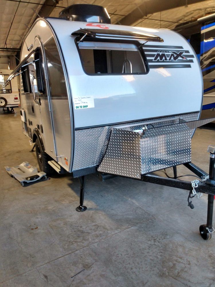 Slide of Fountain RV Repair