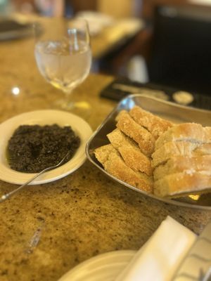 Buona Tavola by null