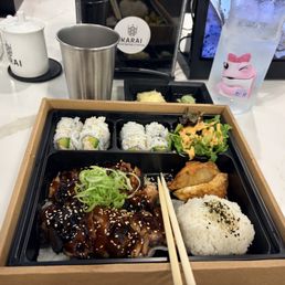 Chicken Bento Chicken Box witb CA Roll