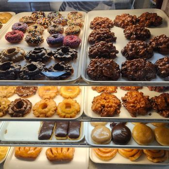 Star Donuts - Donuts Near Me - Pine Grove, California
