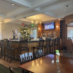 Patti Finnegan's Pub & Grille - Inside.
