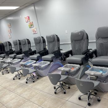 Honey nails and spa - We have just upgraded all of our pedicure chairs to better serve our customers. We are happy to serve you. - Nail Salons Near Me - Tampa Bay, Florida Honey nails and spa - We have just upgraded all of our pedicure chairs to better serve our customers. We are happy to serve you. - Nail Salons Near Me - Tampa Bay, Florida
