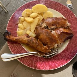 Cochinillo Cochinillo