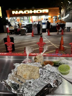 Leo's Tacos Truck by null