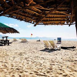 Crystal Beach Resort - Empty and quiet beach