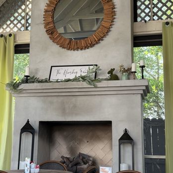 Hershey Pantry - Patio - Breakfast & Brunch Near Me - Hershey, Pennsylvania Hershey Pantry - Patio - Breakfast & Brunch Near Me - Hershey, Pennsylvania
