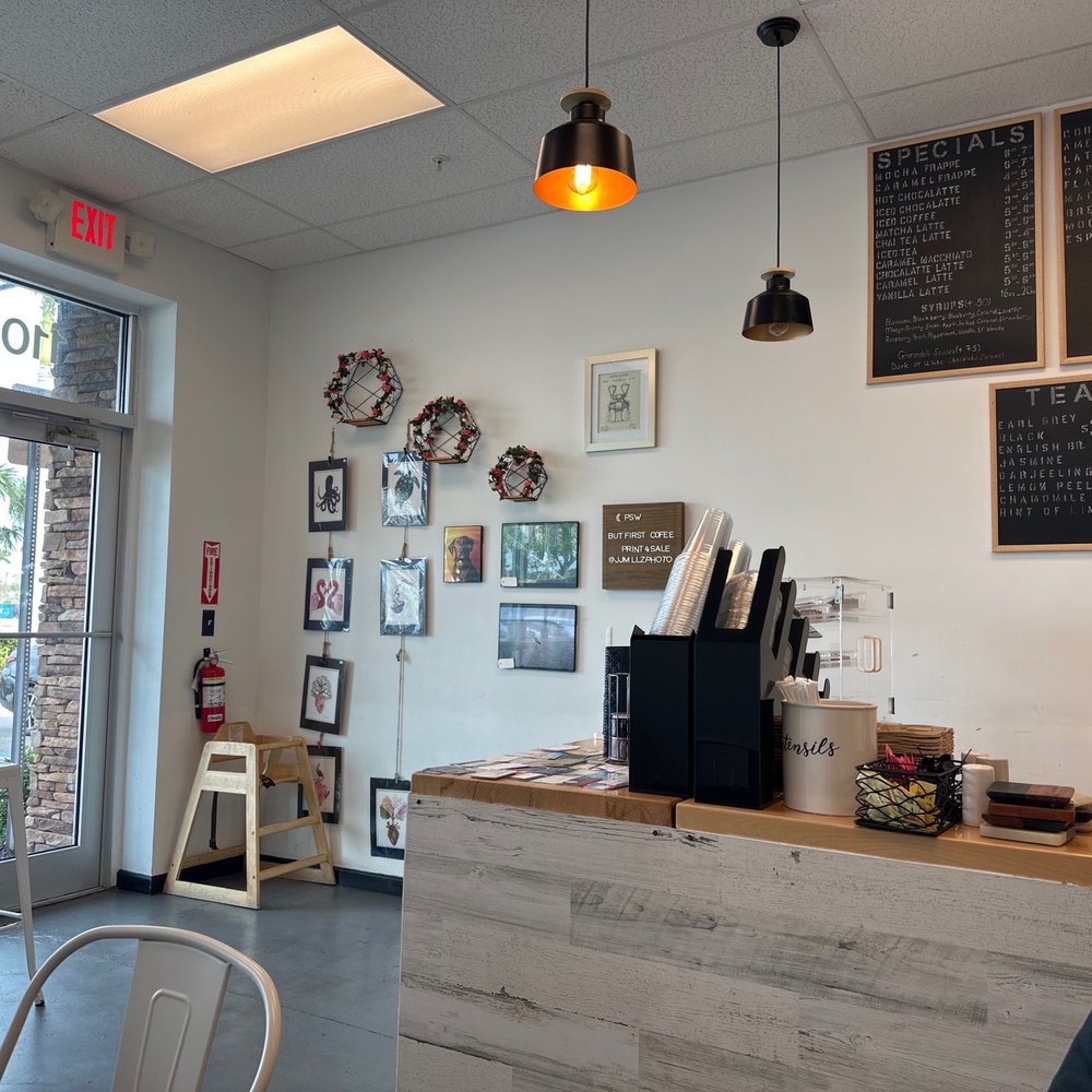 Cafe Flore - French cafe switch fun ambiance - Breakfast & Brunch Near Me - Fort Myers, Florida Cafe Flore - French cafe switch fun ambiance - Breakfast & Brunch Near Me - Fort Myers, Florida
