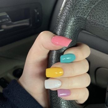 Forest Nails - Nail Salons Near Me - Louisville, Kentucky