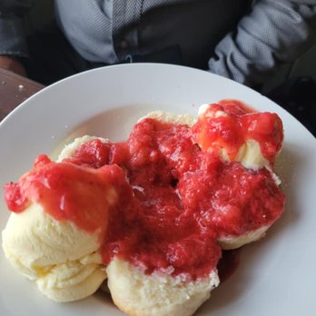 Baddeck Lobster Suppers - Seafood Near Me - Baddeck, Nova Scotia