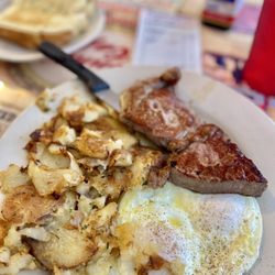 Ronnie's Cafe - Steak and eggs special