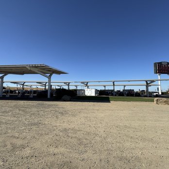 Tesla Supercharger - Lots of charging stalls. Half we empty on a busy Sunday - EV Charging Stations Near Me - Coalinga, California Tesla Supercharger - Lots of charging stalls. Half we empty on a busy Sunday - EV Charging Stations Near Me - Coalinga, California