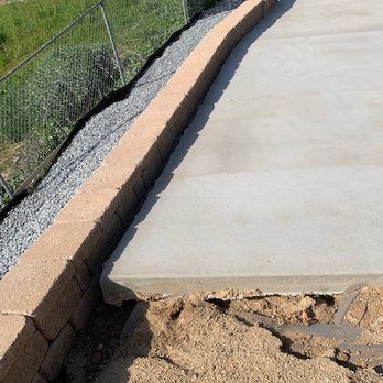 SBG Hardscapes - Gap between concrete driveway and retaining wall - Masonry/Concrete Near Me - Desert Hot Springs, California SBG Hardscapes - Gap between concrete driveway and retaining wall - Masonry/Concrete Near Me - Desert Hot Springs, California