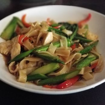 Kindee Thai Restaurant - Drunken Noodle with chicken. It is awesome, although when I had it with beef it was even better. - Thai Near Me - Minneapolis, Minnesota Kindee Thai Restaurant - Drunken Noodle with chicken. It is awesome, although when I had it with beef it was even better. - Thai Near Me - Minneapolis, Minnesota