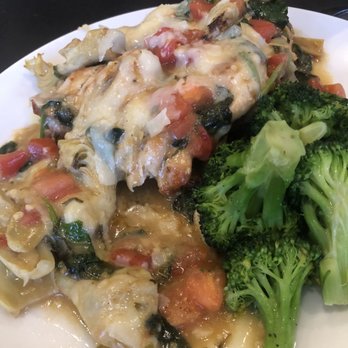 Uno Pizzeria & Grill - Mediterranean Chicken - Pizza Near Me - Winter Garden, Florida Uno Pizzeria & Grill - Mediterranean Chicken - Pizza Near Me - Winter Garden, Florida
