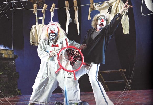 "O" by Cirque du Soleil by null