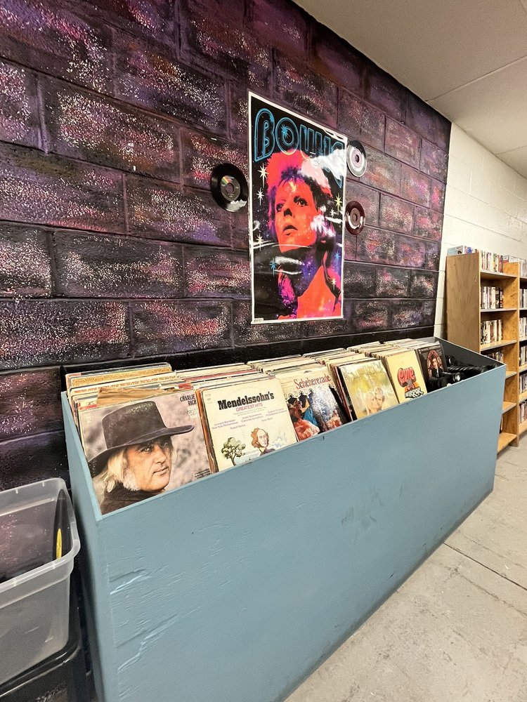 LIBERTY THRIFT Updated September 2024 11 Photos & 11 Reviews 979