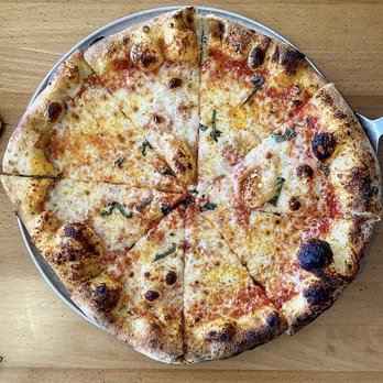 Roberto's Pizza - Cheese Pizza - Pizza Near Me - Sheffield, Massachusetts Roberto's Pizza - Cheese Pizza - Pizza Near Me - Sheffield, Massachusetts