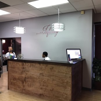 Ruby Brownstones Infinity - Front desk - Venues & Event Spaces Near Me - Chicago, Illinois