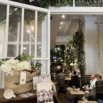 maman - Indoor seating area. - Bakeries Near Me - New York, New York maman - Indoor seating area. - Bakeries Near Me - New York, New York