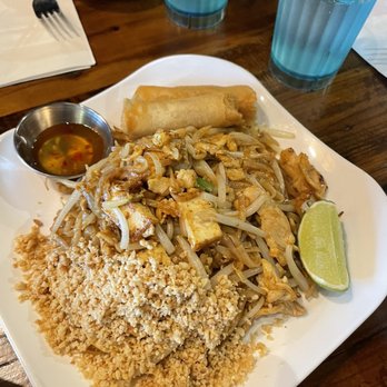 EAT BKK Thai Kitchen - Pad Thai lunch special - Thai Near Me - Toronto, Ontario EAT BKK Thai Kitchen - Pad Thai lunch special - Thai Near Me - Toronto, Ontario