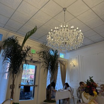 Celeste - Beautiful decor - Tea Rooms Near Me - Vacaville, California Celeste - Beautiful decor - Tea Rooms Near Me - Vacaville, California
