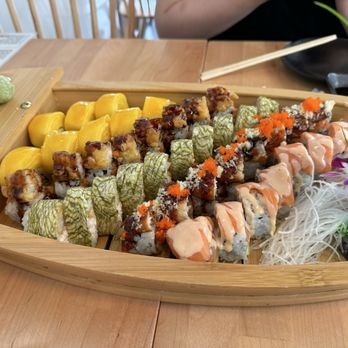 Ryo Sushi - Sushi Bars Near Me - Chicago, Illinois