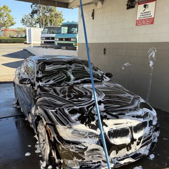 Manhattan Spray Kleen - Car getting washed - Car Wash Near Me - Manhattan Beach, California Manhattan Spray Kleen - Car getting washed - Car Wash Near Me - Manhattan Beach, California