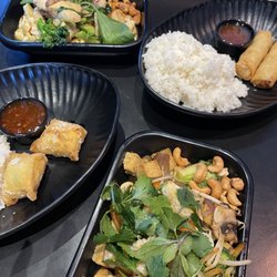 WOK - Lunch special - chicken & tofu