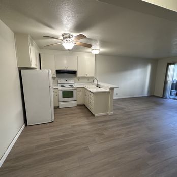 Granada Garden Apts - Updated kitchen - Apartments Near Me - Santa Cruz, California Granada Garden Apts - Updated kitchen - Apartments Near Me - Santa Cruz, California