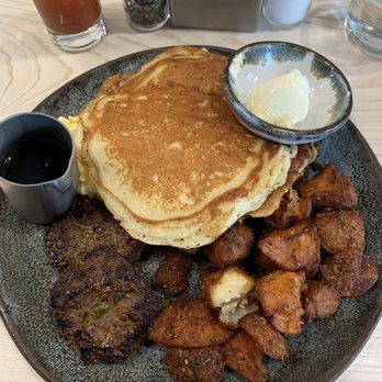 Bearcat CBD - Crispy potatoes bison sausage scrambled eggs and pancakes - Coffee & Tea Near Me - New Orleans, Louisiana