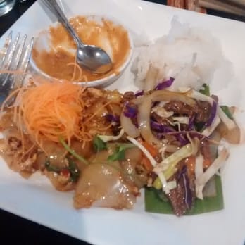 Noodle Wave - A Plate with the Peanut Sauce, Spicy Pepper Beef (Middle) and Pad Kee Mow and White Rice on either side. - Thai Near Me - Richardson, Texas Noodle Wave - A Plate with the Peanut Sauce, Spicy Pepper Beef (Middle) and Pad Kee Mow and White Rice on either side. - Thai Near Me - Richardson, Texas