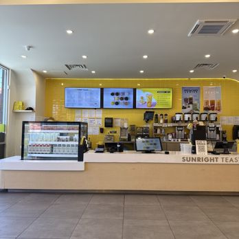 Sunright Tea Studio - Southwest - Counter with menu board - Bubble Tea Near Me - Las Vegas, Nevada Sunright Tea Studio - Southwest - Counter with menu board - Bubble Tea Near Me - Las Vegas, Nevada