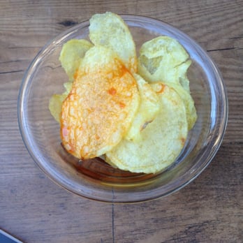 El Colmado - Papitas para empezar - Wine Bars Near Me - Alicante, A