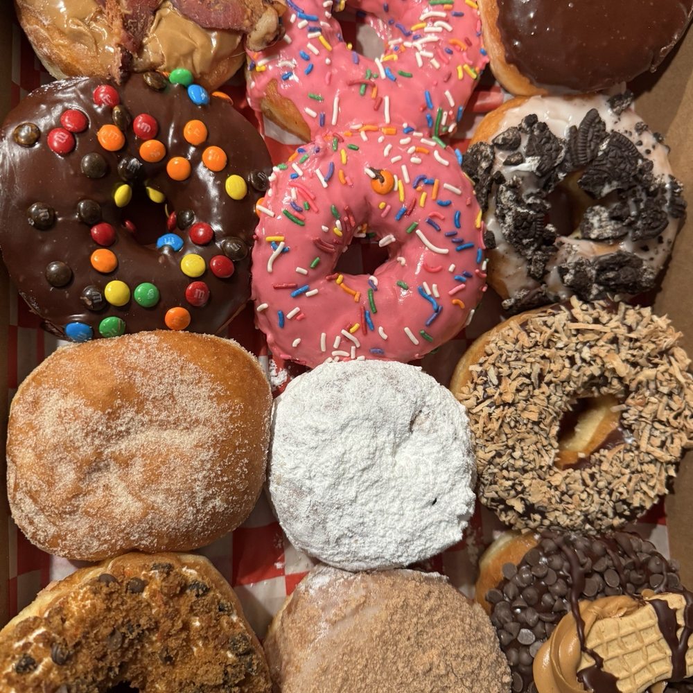 Daddy's Donuts and Bake Shop - Donuts Near Me - Middletown, New York
