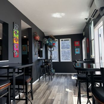 Fish With Lips - Nice and fun - Wine Bars Near Me - Garibaldi, Oregon Fish With Lips - Nice and fun - Wine Bars Near Me - Garibaldi, Oregon