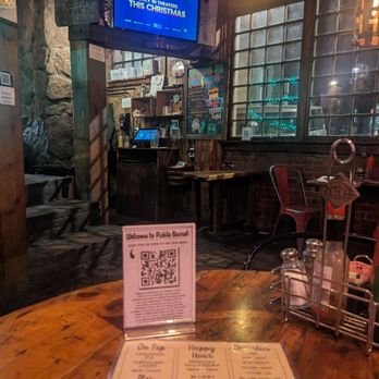 Pickle Barrel Restaurant - Atmosphere - New American Near Me - Chattanooga, Tennessee