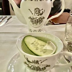 The Gun - A pot of gin and cucumber