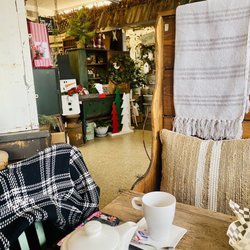 The Rusty Porch - Cozy spot for tea