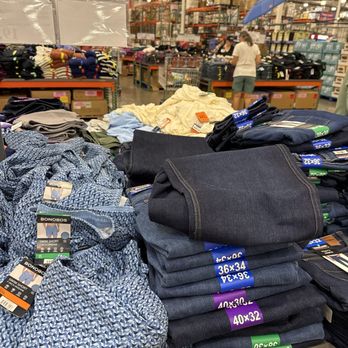 Costco - Wholesale Stores Near Me - Kahului, Hawaii