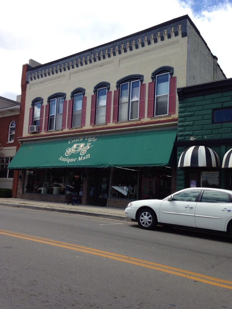 COACH LIGHT ANTIQUE MALL Updated September 2024 213 N Main St