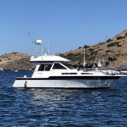 Boat Captains Services - All proceeds from this yacht go to charity.