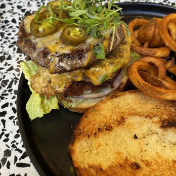 The Place 2 Be - Cheeseburger - Breakfast & Brunch Near Me - New Haven, Connecticut