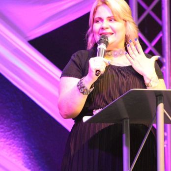 Dios con Nosotros - Pastora Tina Floyd, amante de su presencia unos de sus versículos favoritos Job 28:28 - Churches Near Me - Doral, Florida Dios con Nosotros - Pastora Tina Floyd, amante de su presencia unos de sus versículos favoritos Job 28:28 - Churches Near Me - Doral, Florida