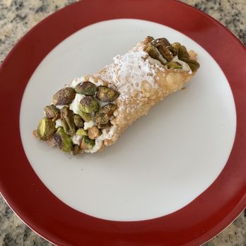 Cannoli by Vita - Cannoli with pistachios - Desserts Near Me