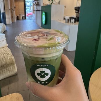 Mochi Ya Ren - Sakura matcha latte - Ice Cream & Frozen Yogurt Near Me - Los Angeles, California